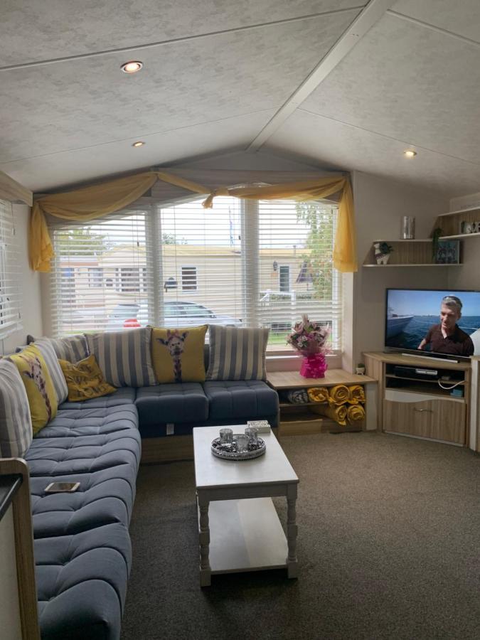 Holiday Home Breaks At Tattershall Lakes Lincoln Exteriör bild